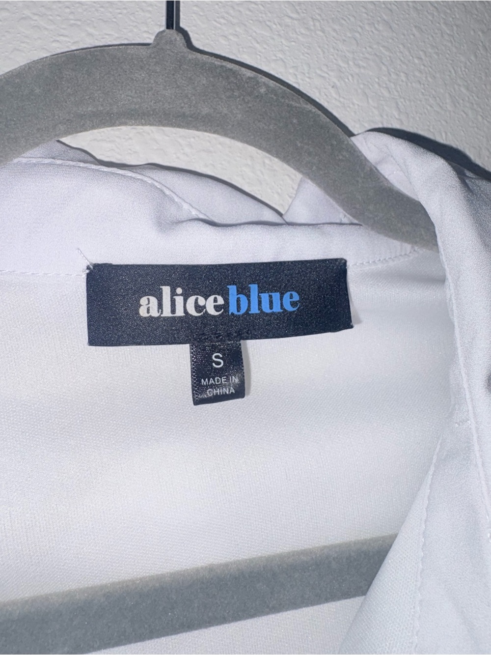 Alice Blue White Sheer 3D Petal Button-Down Blouse - Picture 4 of 7